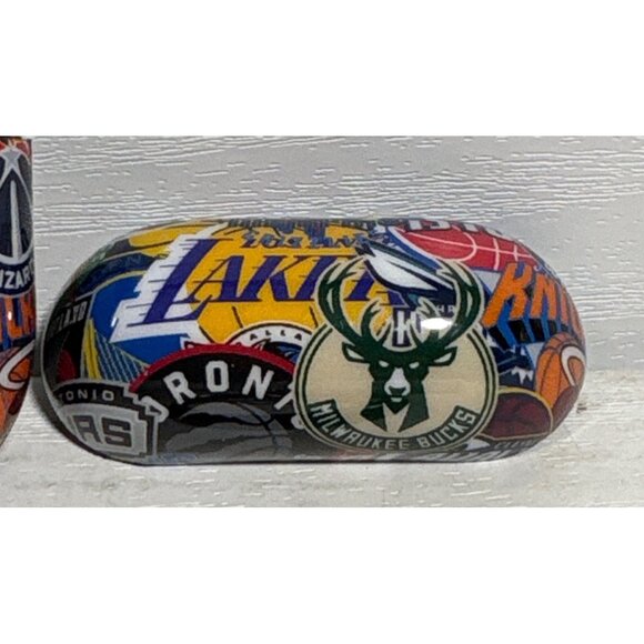 NBA Team Logo AirPods Pro Case Cover With Cleaning Tool & Key Ring NEW - Picture 3 of 8